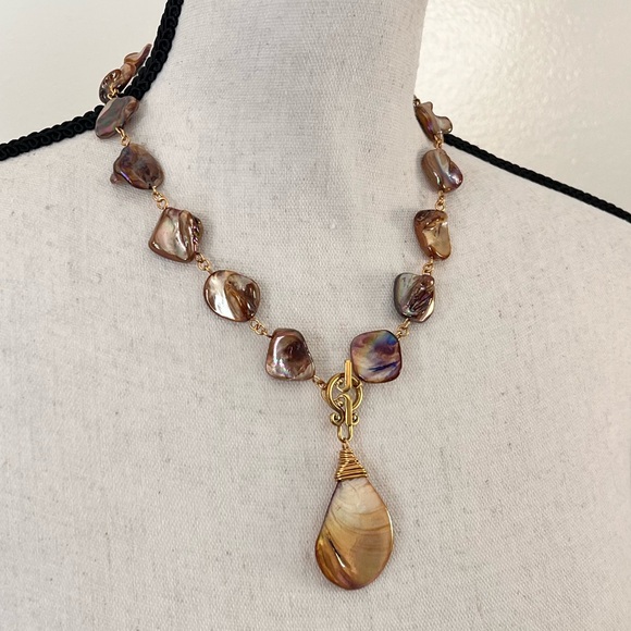 Gold Aurora Borealis Mother of Pearl Nuggets Statement Necklace - Picture 4 of 5